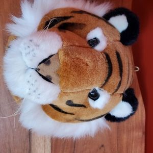 PLUSH ANIMAL WALL HANGING PIECES. $7.00 EACH!